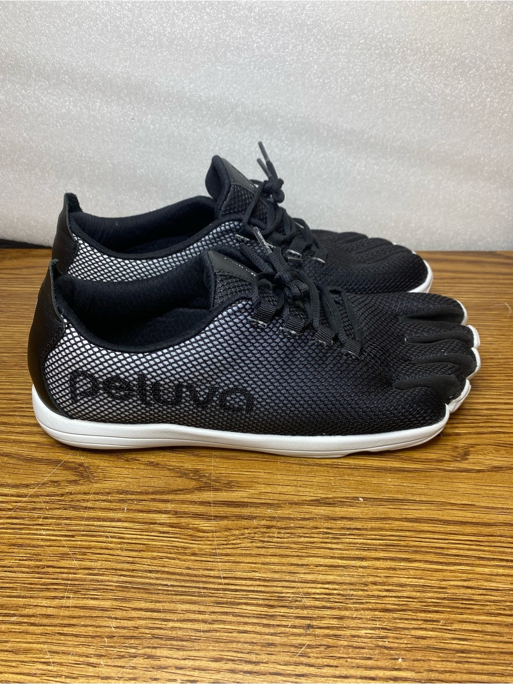 Peluva Strand Sport Mesh Barefoot Shoes Men’s US 10 EU 44 Black White PFWM30102